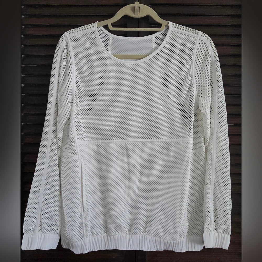 Lululemon Mesh On Mesh Pop Over Top